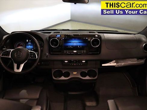 Used 2020 Mercedes-Benz Sprinter 2500 image 16