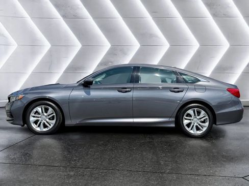 Used 2019 Honda Accord LX image 5