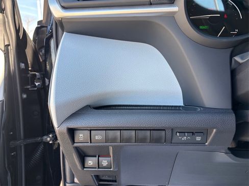 New 2026 Toyota Sienna XLE image 22