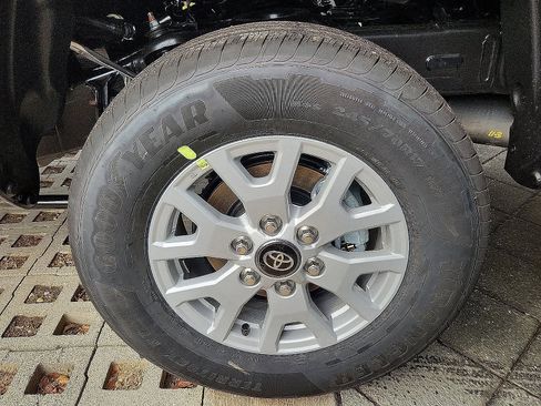 New 2026 Toyota Tacoma SR5 image 5