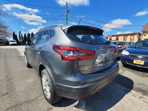 Used 2020 Nissan Rogue Sport SV w/ All-Weather Package image 3