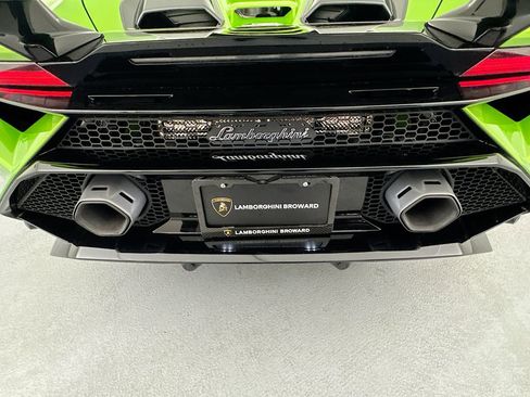 Used 2023 Lamborghini Huracan Tecnica image 29