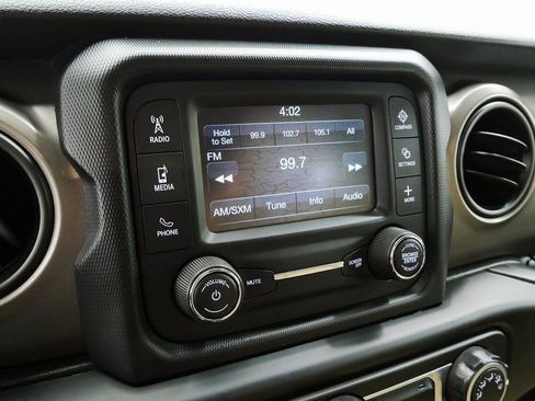 Used 2020 Jeep Wrangler Unlimited Sport image 28