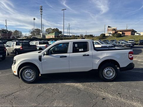 New 2025 Ford Maverick XL image 4