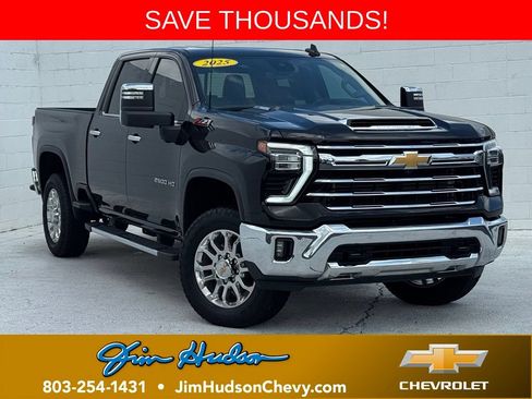 Used 2025 Chevrolet Silverado 2500 LTZ w/ LTZ Premium Package AWD/4WD image 1