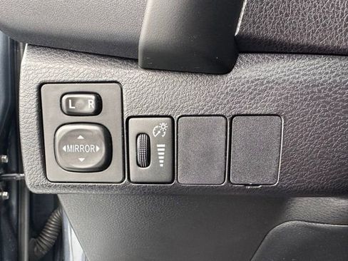 Certified 2017 Toyota Corolla SE w/ SE Premium Package image 17