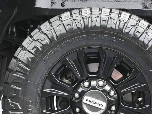 Used 2022 Ford F250 Lariat w/ Tremor Off-Road Package AWD/4WD image 42