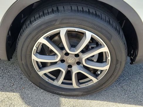 Used 2018 Maserati Levante AWD/4WD image 10