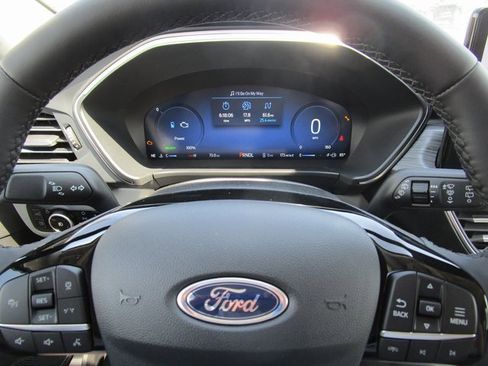 New 2024 Ford Escape SE w/ PHEV Premium Package image 34