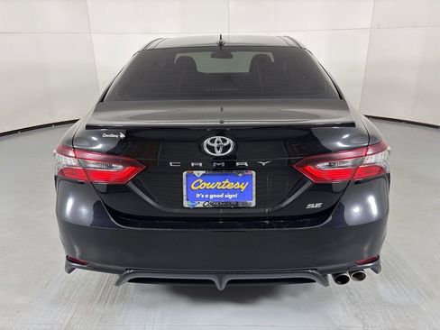 Used 2023 Toyota Camry SE image 7
