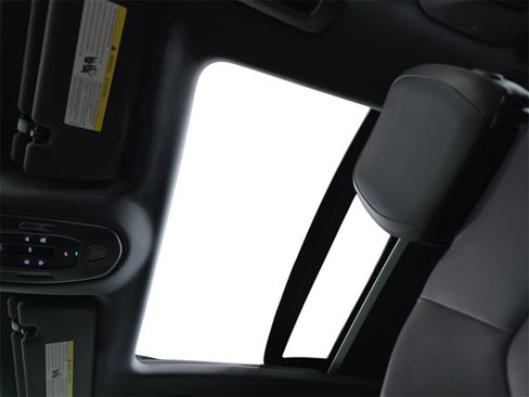 Used 2025 Porsche Cayenne image 28