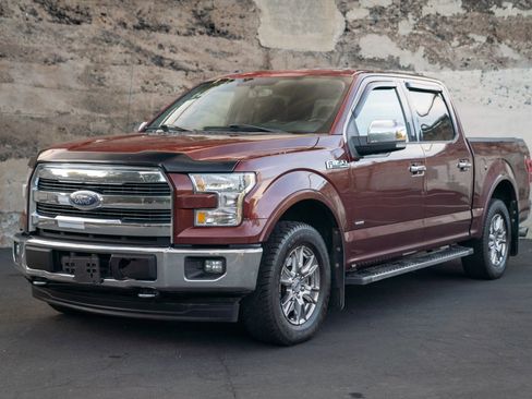 Used 2017 Ford F150 Lariat w/ Equipment Group 501A Mid image 9