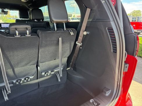 New 2026 Chrysler Voyager LX image 28