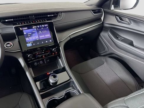 New 2026 Jeep Grand Cherokee L 4WD image 22