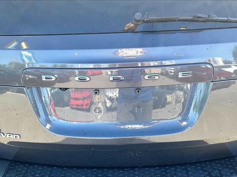 Used 2017 Dodge Grand Caravan SE FWD image 8