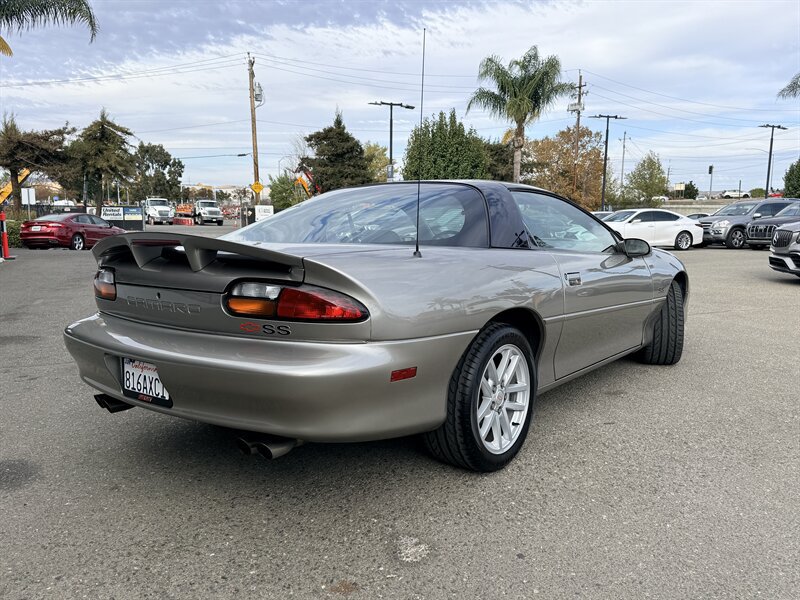Used 2002 Chevrolet Camaro Z28 w/ SS Performance/Appearance Pkg RWD image 7