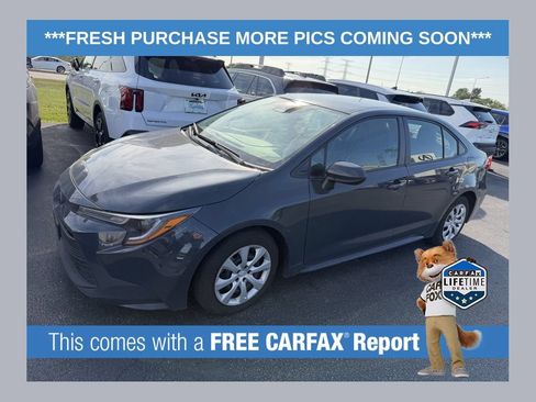 Used 2025 Toyota Corolla LE FWD image 1