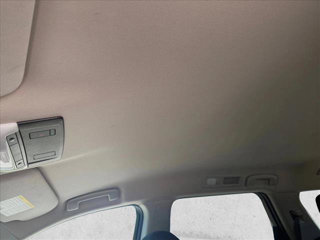 Used 2024 Nissan Pathfinder SV FWD image 15