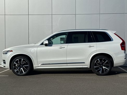 Used 2021 Volvo XC90 T8 Inscription Expression image 2