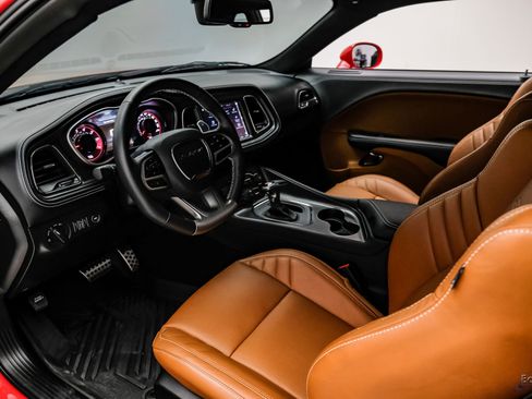 Used 2021 Dodge Challenger SRT Hellcat Redeye image 2