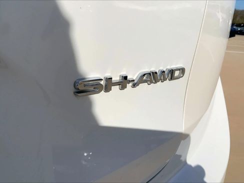 Used 2025 Acura RDX SH-AWD image 10