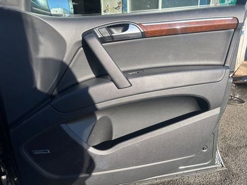 Used 2013 Audi Q7 3.0T S line Prestige w/ Towing Pkg image 9