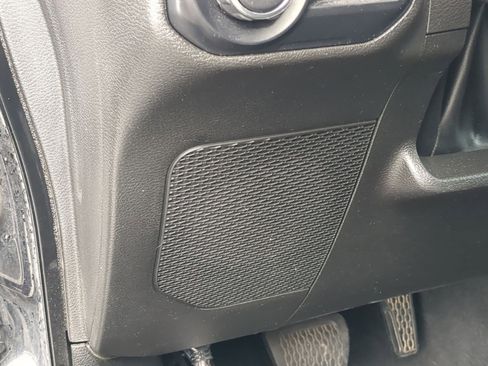 Used 2023 Jeep Gladiator Sport image 15