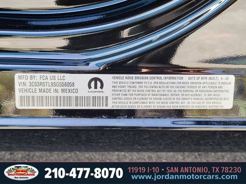 Used 2025 RAM 2500 Limited AWD/4WD image 36