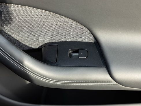 Used 2022 Tesla Model S Plaid image 57