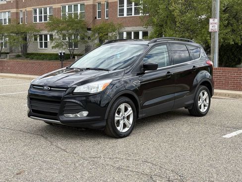Used 2016 Ford Escape SE w/ Equipment Group 201A AWD/4WD image 5