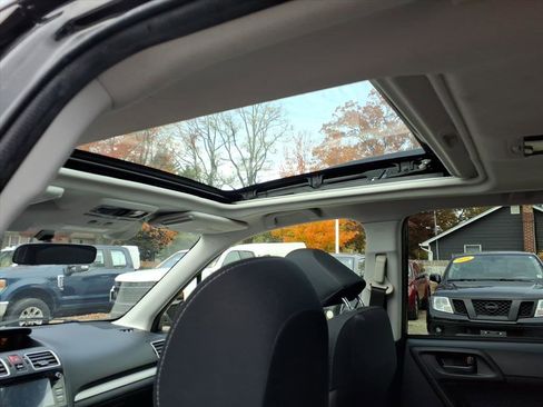 Used 2018 Subaru Forester 2.5i Premium image 13