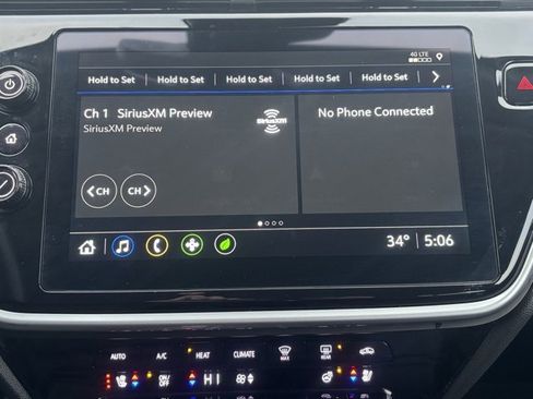 Used 2023 Chevrolet Bolt EUV Premier image 25