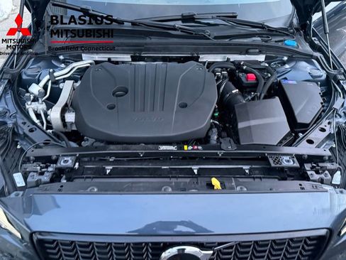 Used 2025 Volvo S60 B5 Core image 43