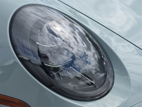 Used 2025 Porsche 911 Carrera GTS image 15