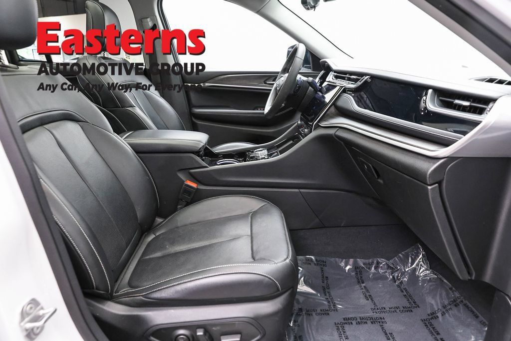 Used 2022 Jeep Grand Cherokee Limited 4xe w/ Luxury Tech Group II AWD/4WD image 26