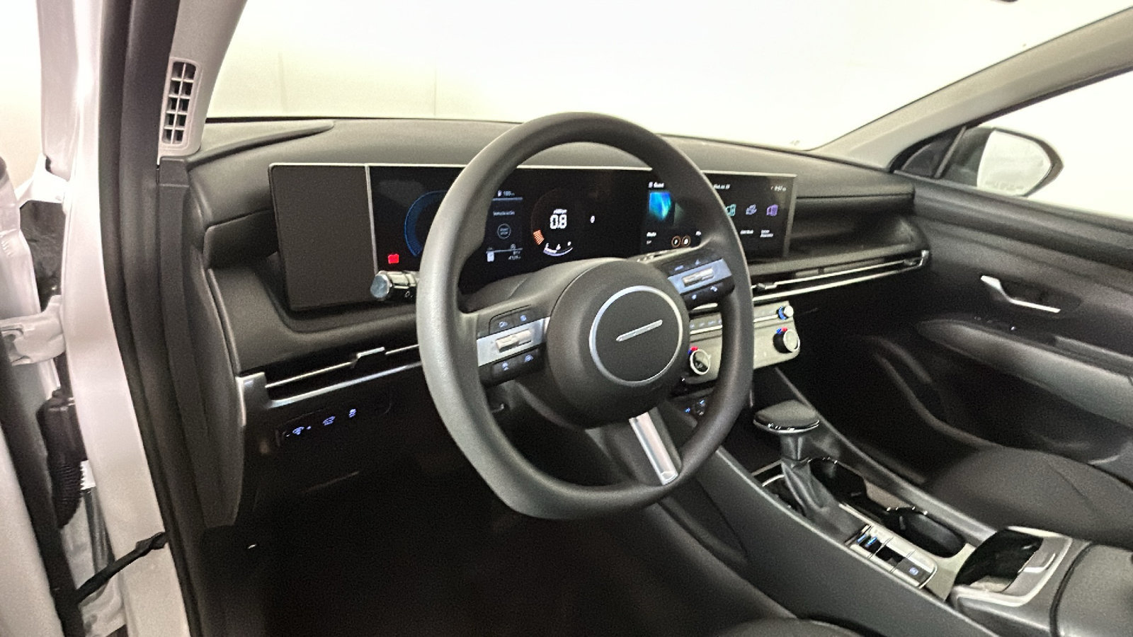 Used 2026 Hyundai Tucson SEL Plus FWD image 16