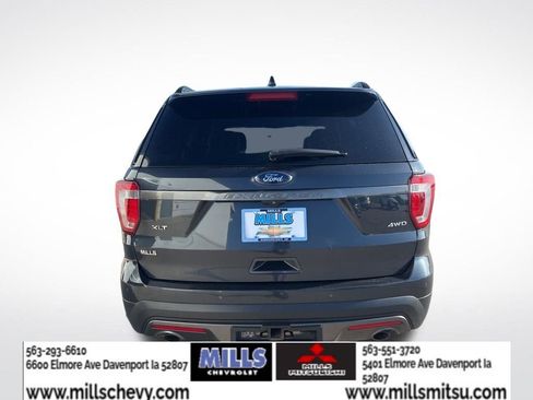 Used 2017 Ford Explorer XLT w/ Equipment Group 202A AWD/4WD image 6