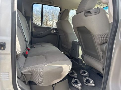 Used 2012 Nissan Frontier SV w/ SV Premium Utility Pkg image 25