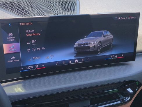 Used 2026 BMW 330i Sedan w/ M Sport Package RWD image 22