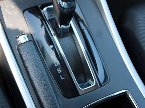 Used 2015 Honda Accord LX image 16