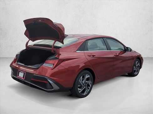 New 2026 Hyundai Elantra Limited image 2