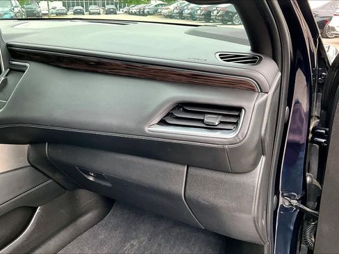 Used 2021 Chevrolet Tahoe LT w/ LT Signature Package RWD image 18