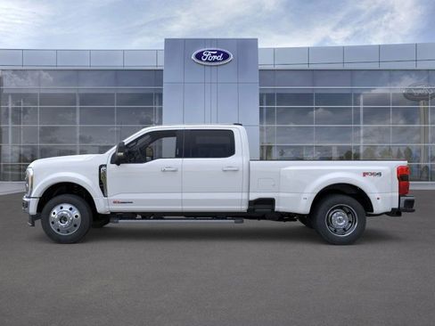 New 2026 Ford F450 XLT w/ XLT Premium Package image 3