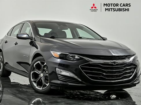 Used 2022 Chevrolet Malibu LT FWD image 1