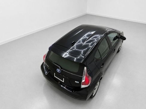 Used 2016 Toyota Prius C Two FWD image 31