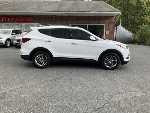 Used 2018 Hyundai Santa Fe Sport w/ 2.4L Value Package 02 FWD image 4