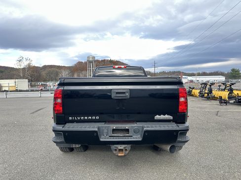 Used 2015 Chevrolet Silverado 3500 High Country w/ Duramax Plus Package image 7