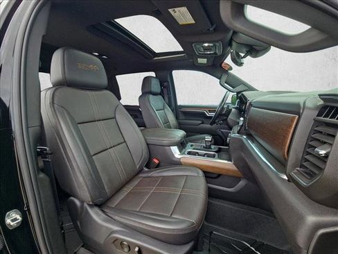 Used 2023 Chevrolet Silverado 1500 High Country w/ High Country Premium Package RWD image 19