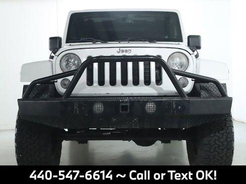 Used 2014 Jeep Wrangler Unlimited Sahara image 16