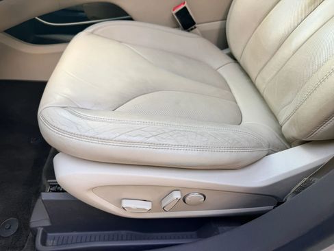 Used 2016 Lincoln MKX Select w/ Select Plus Package FWD image 17